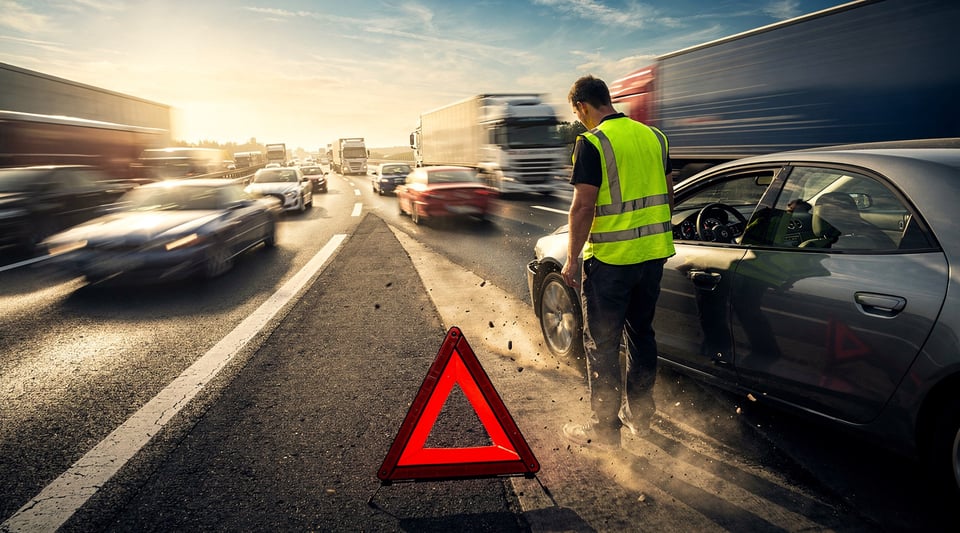 Illustration for: Running out of fuel on the German Autobahn is illegal